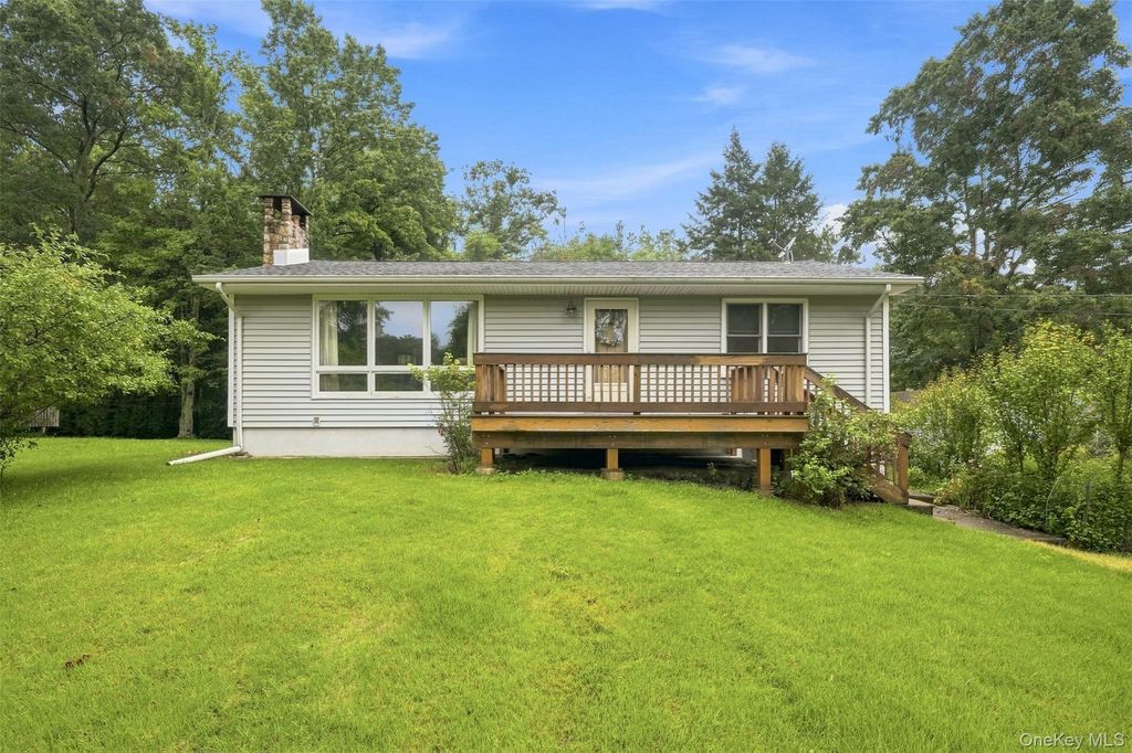 31 Red Barn Road, Pine Bush, NY 12566