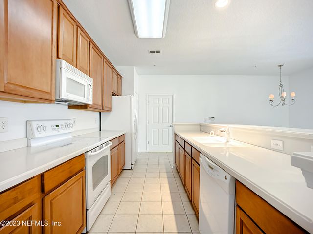 13364 BEACH Boulevard, 525, Jacksonville, FL 32224