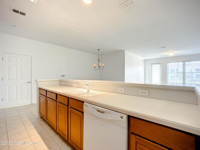 13364 BEACH Boulevard, 525, Jacksonville, FL 32224