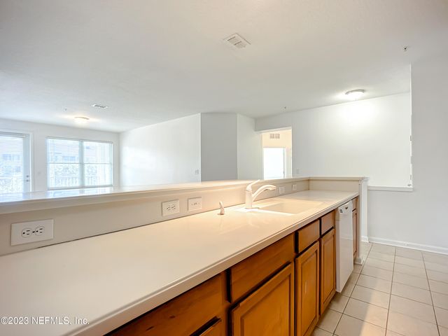 13364 BEACH Boulevard, 525, Jacksonville, FL 32224