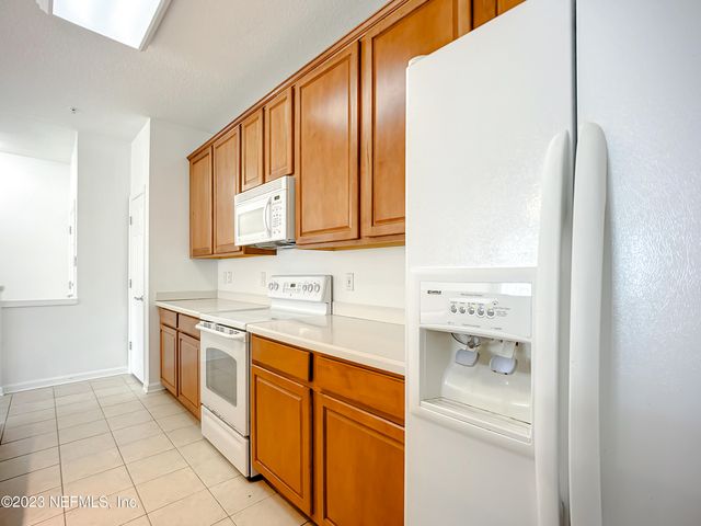 13364 BEACH Boulevard, 525, Jacksonville, FL 32224