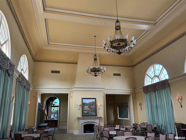 3031 5TH Avenue, Rock Island, IL 61201