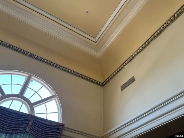 3031 5TH Avenue, Rock Island, IL 61201