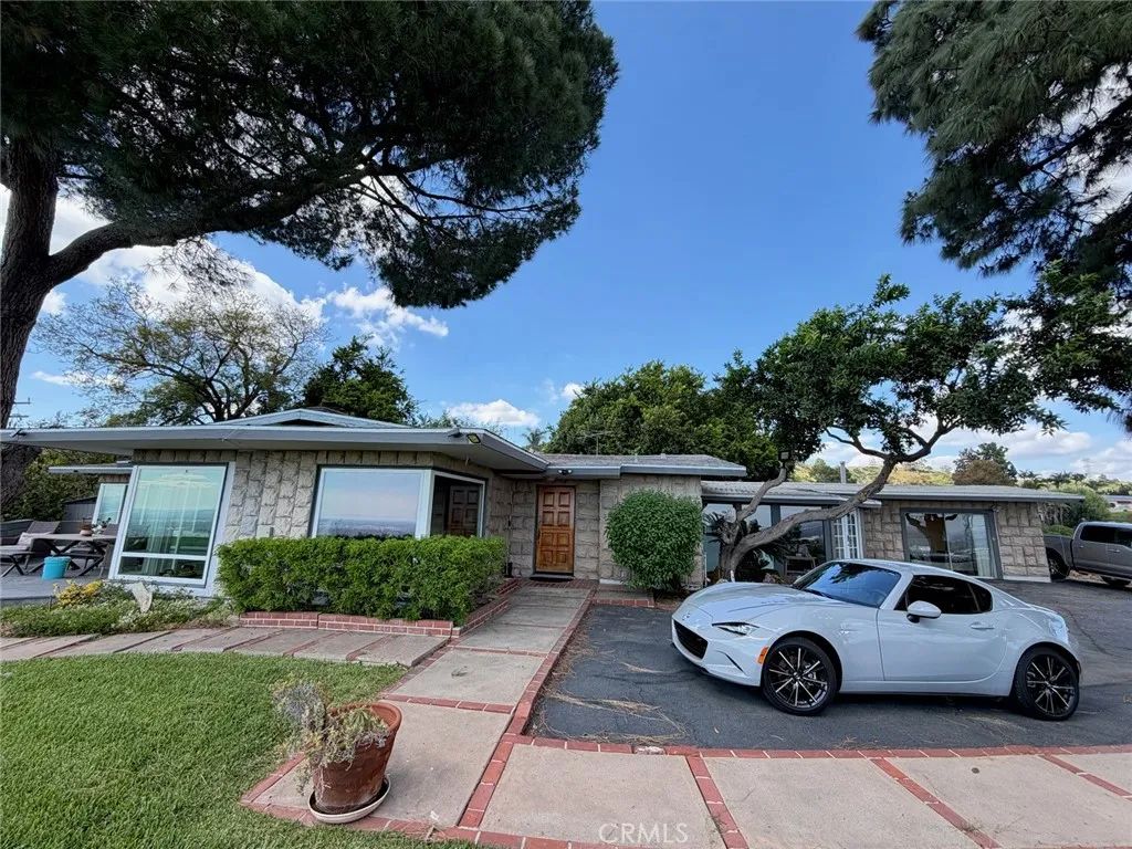 2182 Ahuacate, La Habra Heights, CA 90631