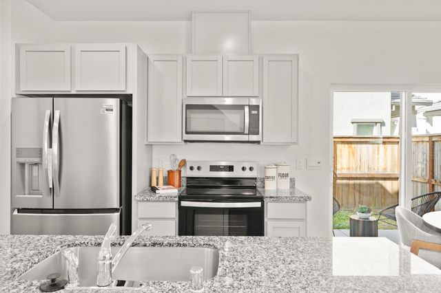 5600 Molino Cir, Roseville, CA 95747