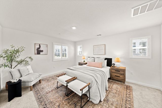 5600 Molino Cir, Roseville, CA 95747