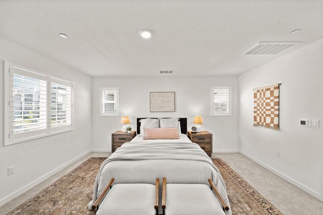 5600 Molino Cir, Roseville, CA 95747