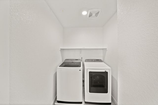 5600 Molino Cir, Roseville, CA 95747