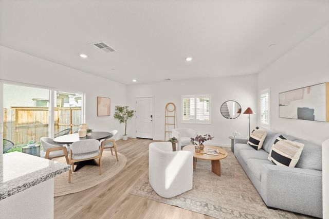 5600 Molino Cir, Roseville, CA 95747