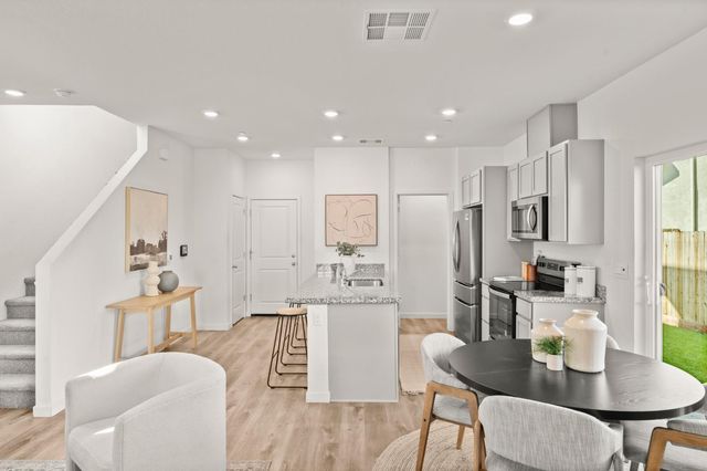 5600 Molino Cir, Roseville, CA 95747