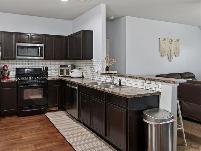 2701 Red Pine Circle, Yukon, OK 73099