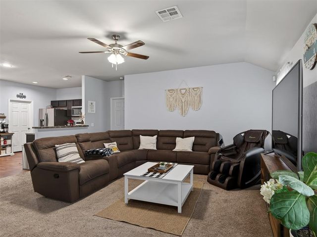 2701 Red Pine Circle, Yukon, OK 73099