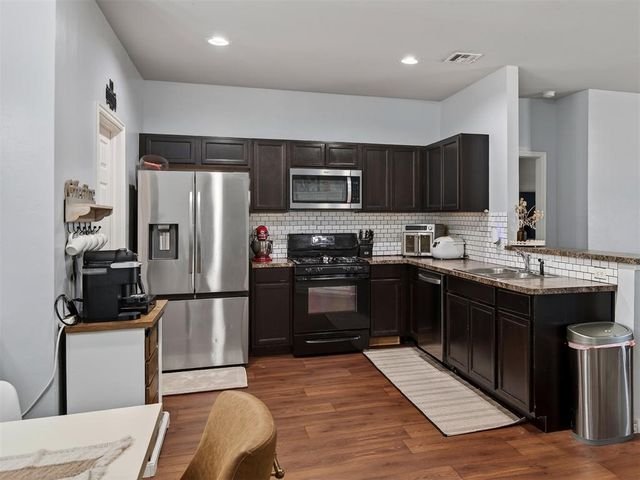 2701 Red Pine Circle, Yukon, OK 73099