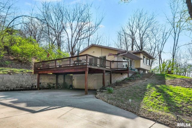 950 N MAIN Street, East Peoria, IL 61611