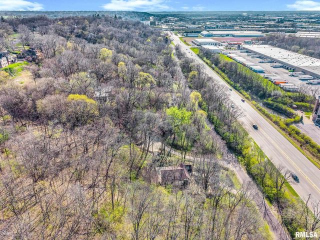 950 N MAIN Street, East Peoria, IL 61611