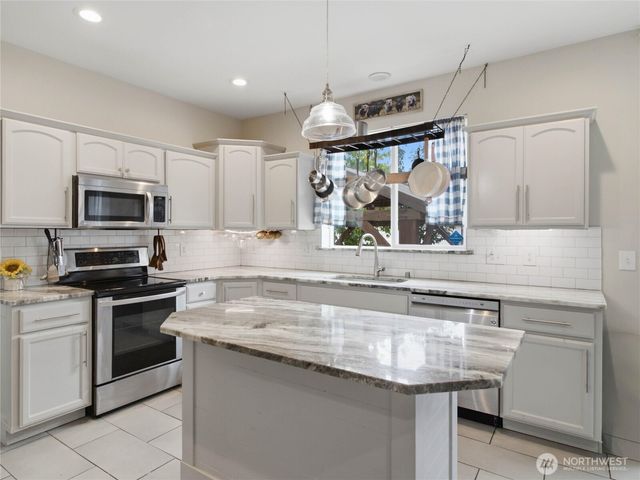 14833 89th Ave SE, Yelm, WA 98597