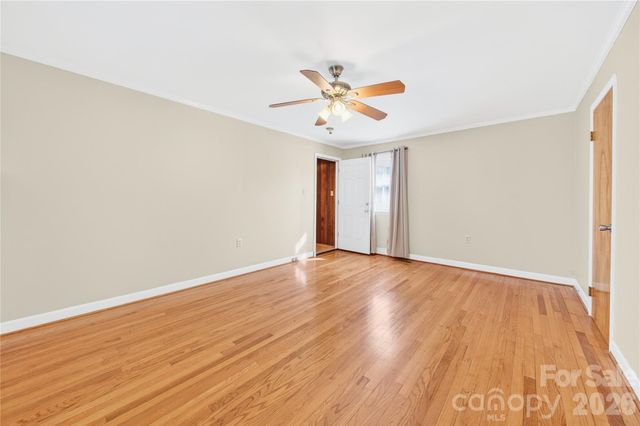 821 Woods Drive, Statesville, NC 28677