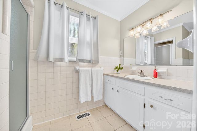 821 Woods Drive, Statesville, NC 28677