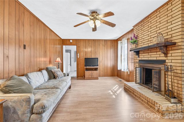 821 Woods Drive, Statesville, NC 28677