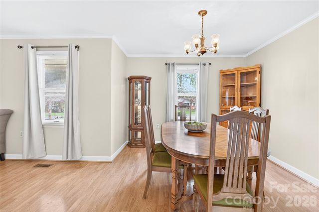 821 Woods Drive, Statesville, NC 28677