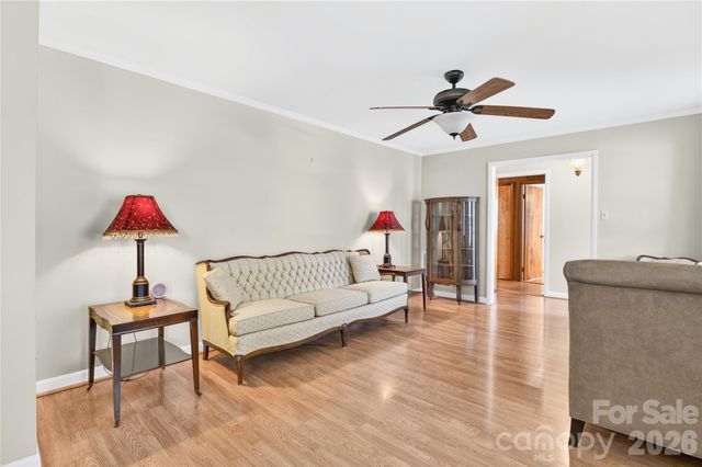 821 Woods Drive, Statesville, NC 28677