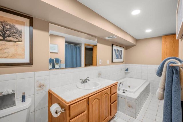 9581 Pilgrim Lane N, Maple Grove, MN 55369