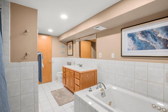 9581 Pilgrim Lane N, Maple Grove, MN 55369