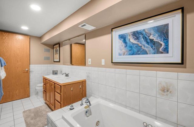 9581 Pilgrim Lane N, Maple Grove, MN 55369
