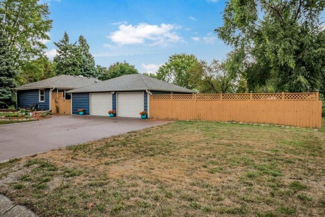 9581 Pilgrim Lane N, Maple Grove, MN 55369
