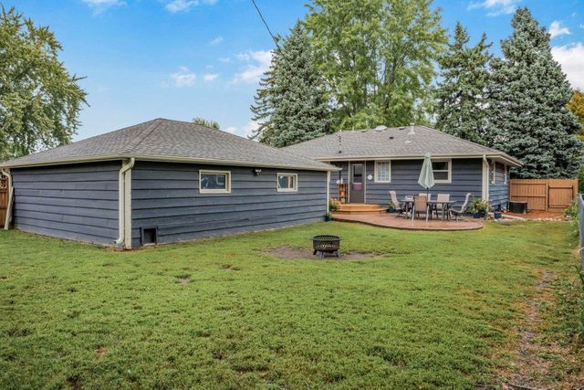 9581 Pilgrim Lane N, Maple Grove, MN 55369