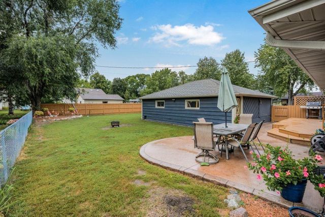 9581 Pilgrim Lane N, Maple Grove, MN 55369