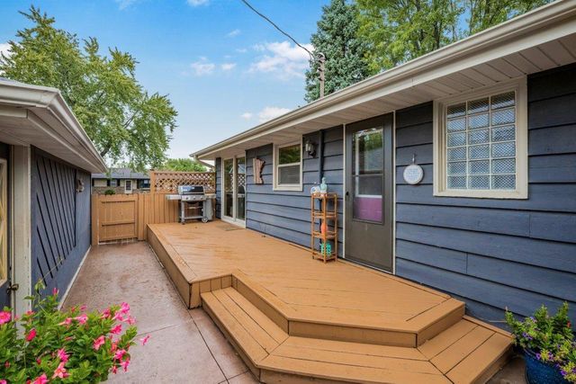 9581 Pilgrim Lane N, Maple Grove, MN 55369