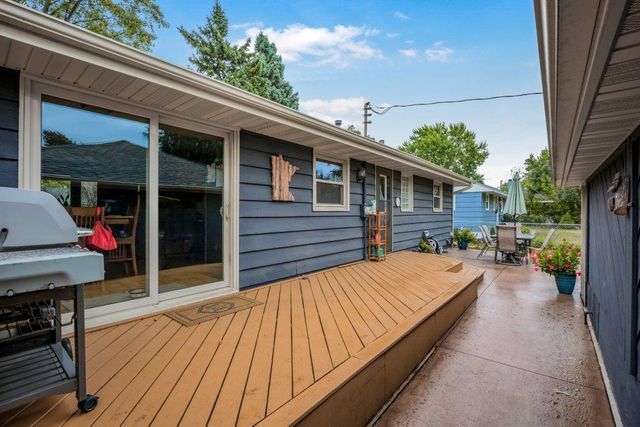 9581 Pilgrim Lane N, Maple Grove, MN 55369