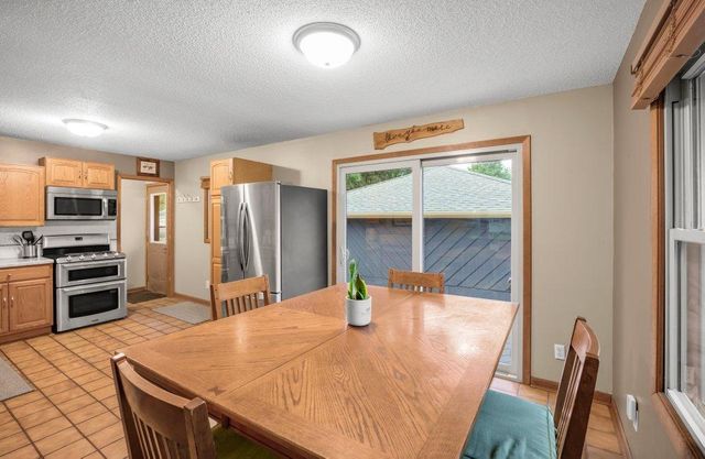 9581 Pilgrim Lane N, Maple Grove, MN 55369
