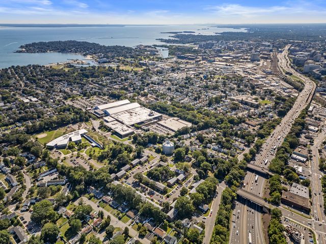 86 Blachley Road D, Stamford, CT 06902