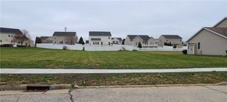 V/L Monroe Square, Barberton, OH 44203