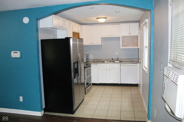 3125 N Gladstone Avenue, Indianapolis, IN 46218