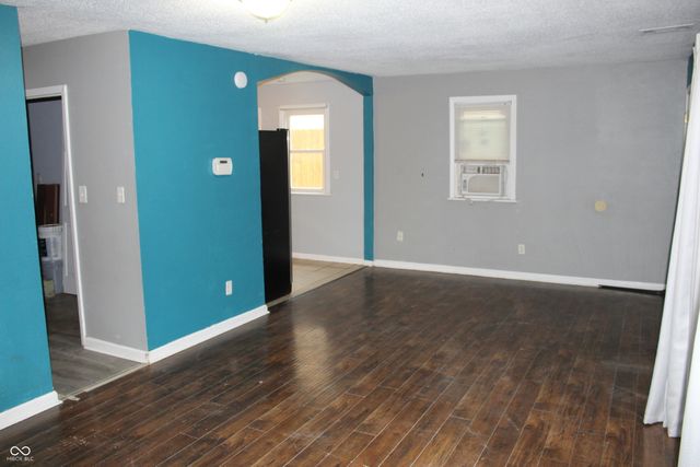 3125 N Gladstone Avenue, Indianapolis, IN 46218