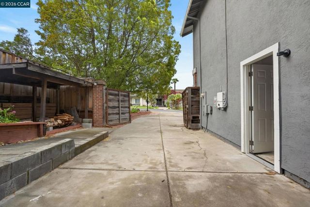 978 Via Montanas, Concord, CA 94518
