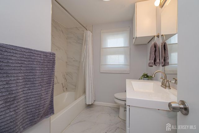 8 wallace Street, East Brunswick, NJ 08816