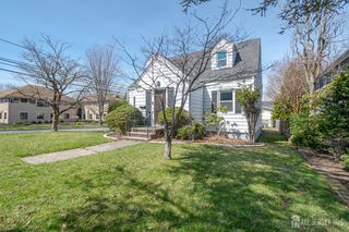 8 wallace Street, East Brunswick, NJ 08816