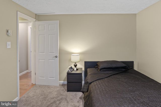 614 YORK LN SE, Leesburg, VA 20175