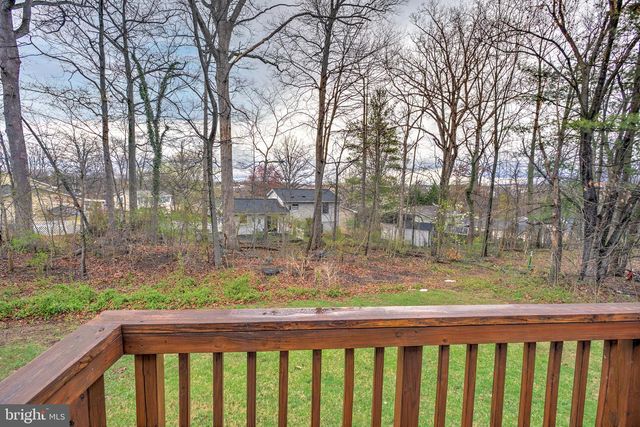 614 YORK LN SE, Leesburg, VA 20175