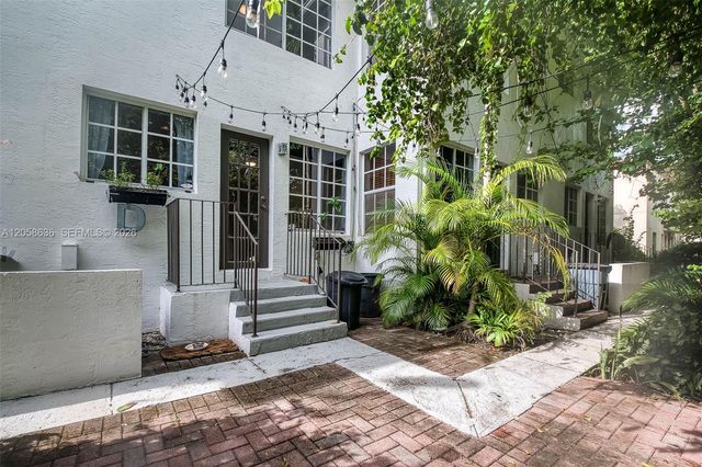 21 Madeira Ave 18, Coral Gables, FL 33134