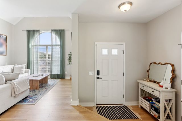 2048 Harvest Ln, Nashville, TN 37218