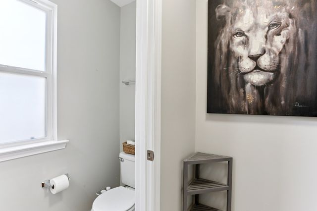 2048 Harvest Ln, Nashville, TN 37218