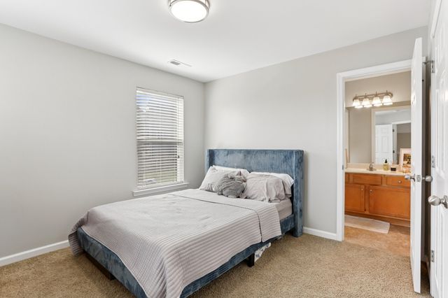 2048 Harvest Ln, Nashville, TN 37218
