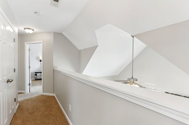 2048 Harvest Ln, Nashville, TN 37218