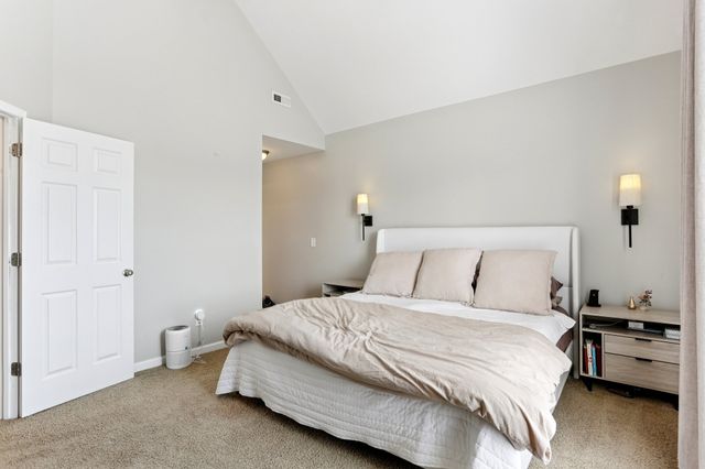 2048 Harvest Ln, Nashville, TN 37218