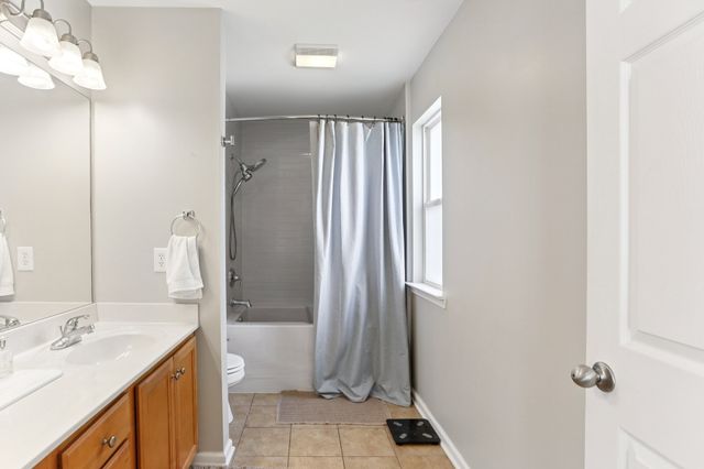 2048 Harvest Ln, Nashville, TN 37218